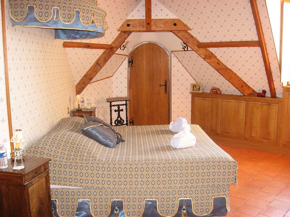 Chateau De Montbrun Otel Saint-Michel-Chef-Chef Dış mekan fotoğraf